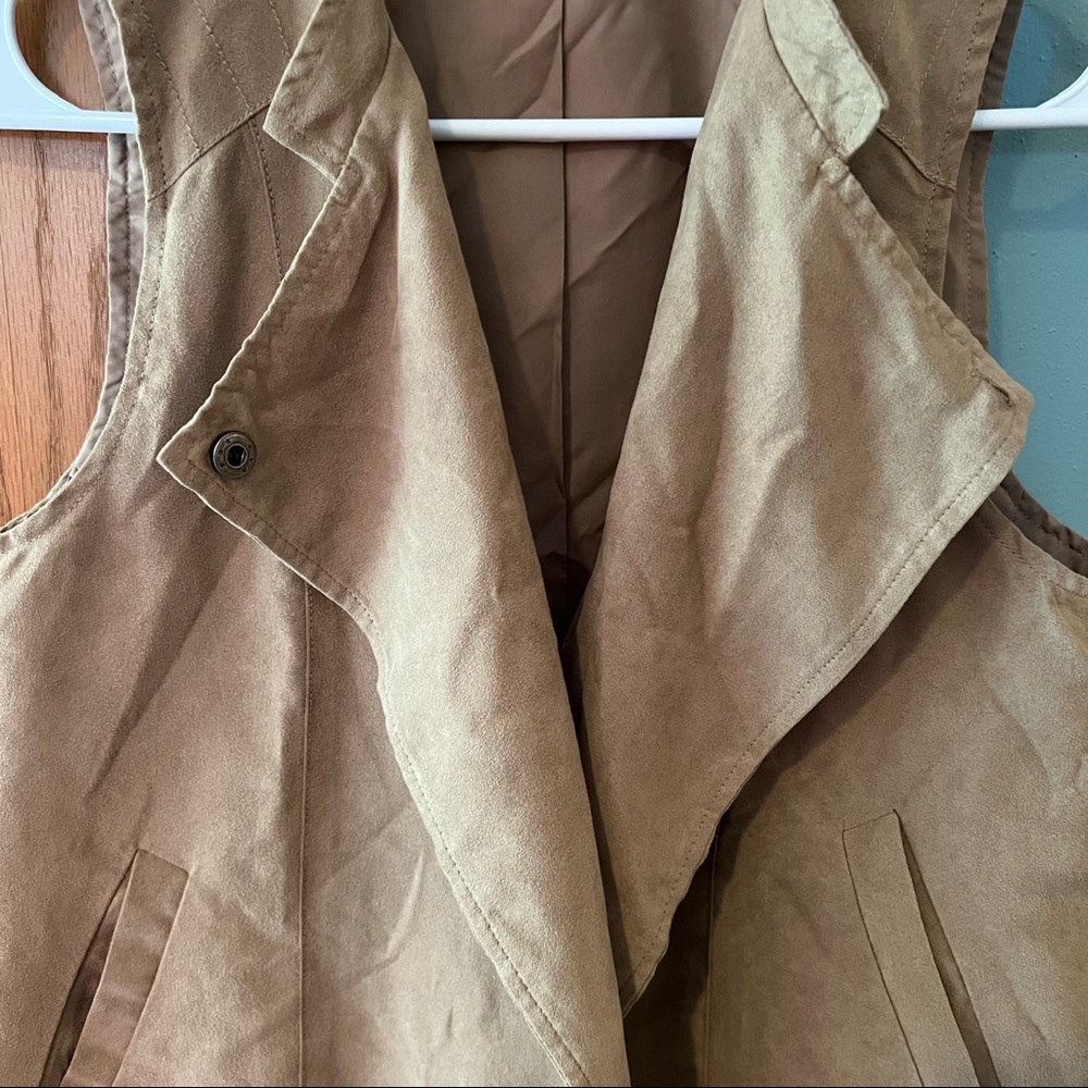 Jack by BB Dakota Faux Suede Tan Vest Size XS Western Moto Layers Fall Drape - Picture 8 of 14